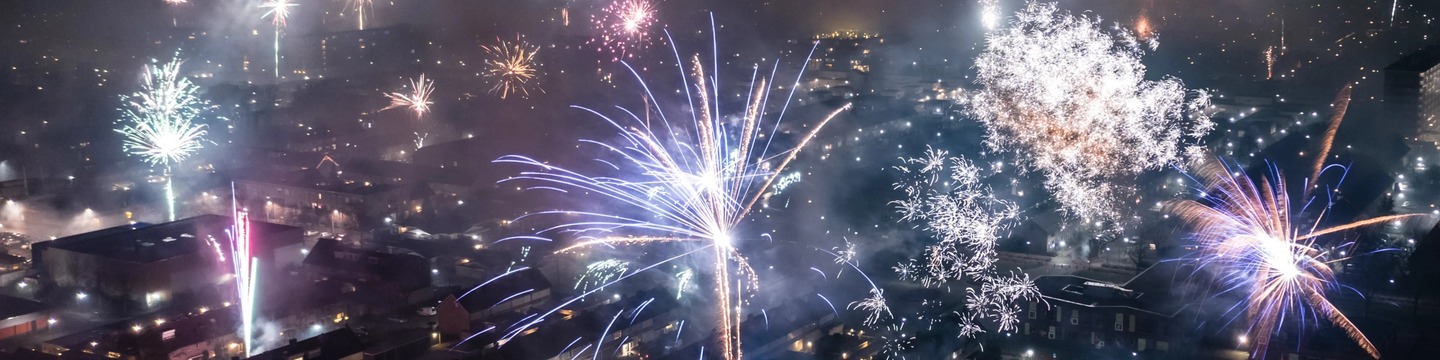 Luchtfoto met vuurwerk
